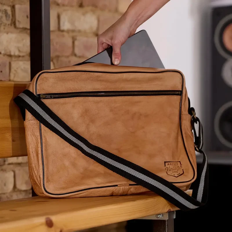 Laptoptasche aus echtem Rindsleder | inkl. Außentasche | bis zu 15,6" Bildschirmdiagonale | ca. 37 x 8 x 28 cm