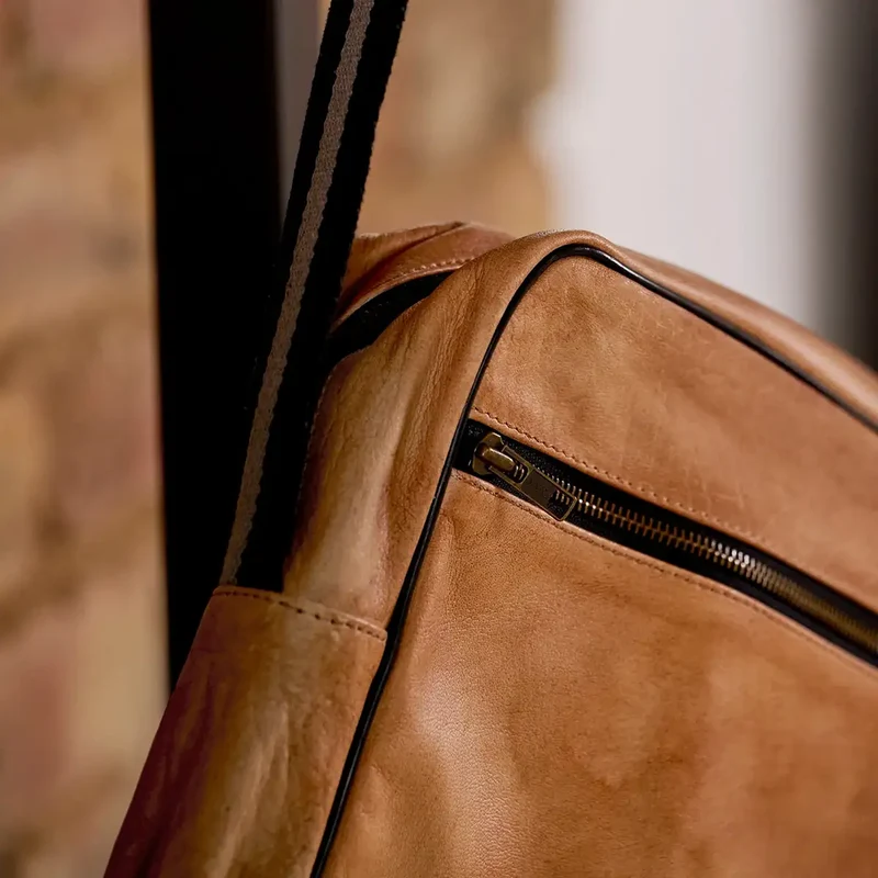 Laptoptasche aus echtem Rindsleder | inkl. Außentasche | bis zu 15,6" Bildschirmdiagonale | ca. 37 x 8 x 28 cm