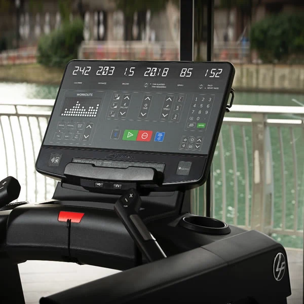 Life Fitness Laufband Club Series Plus