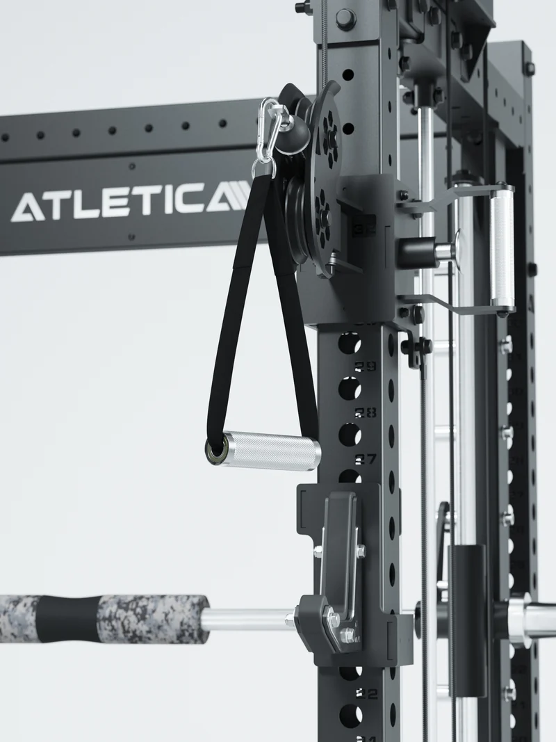 R8 Bradley Combat Mittel | 2x95kg Weight Stack | Schwarz