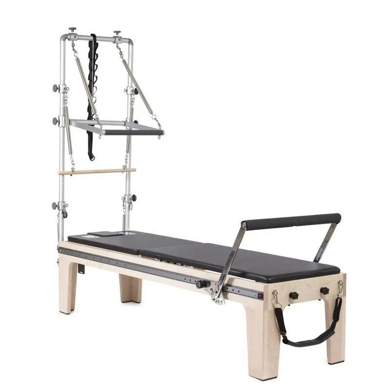Elina Pilates Master Instructor Physio Reformer mit Tower