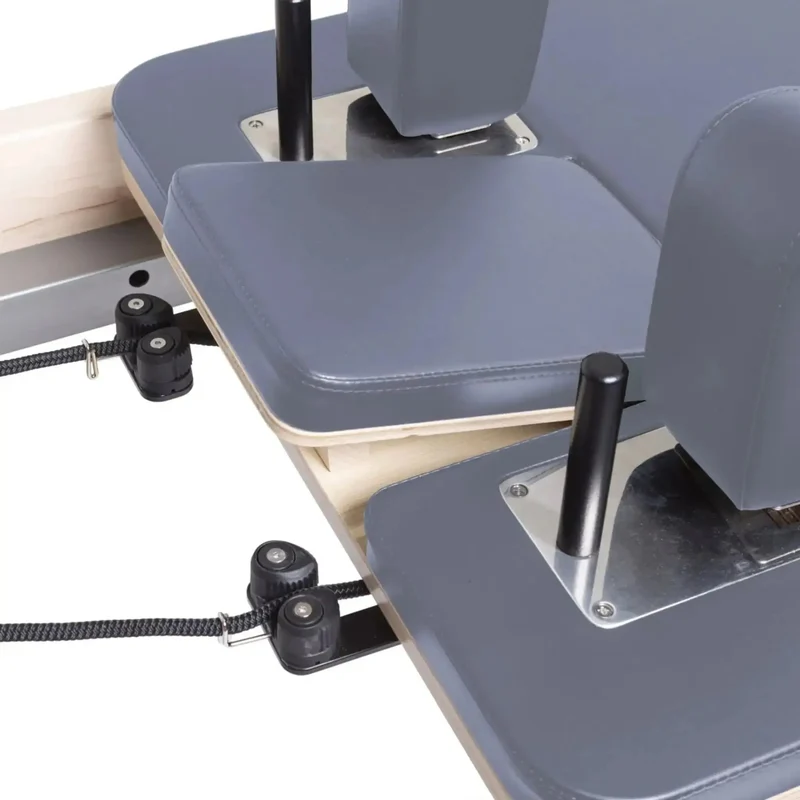 Elina Pilates Master Instructor Physio Reformer mit Tower
