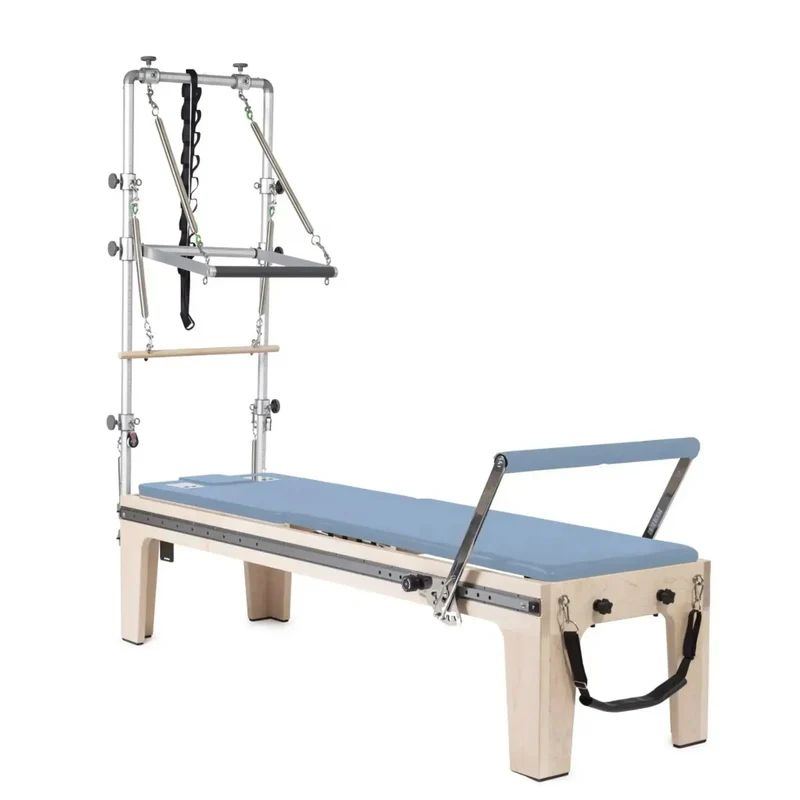 Elina Pilates Master Instructor Physio Reformer mit Tower