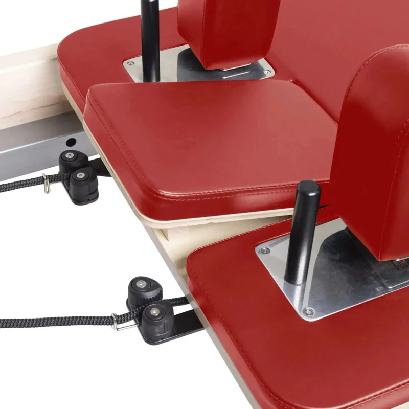 Elina Pilates Master Instructor Physio Reformer mit Tower