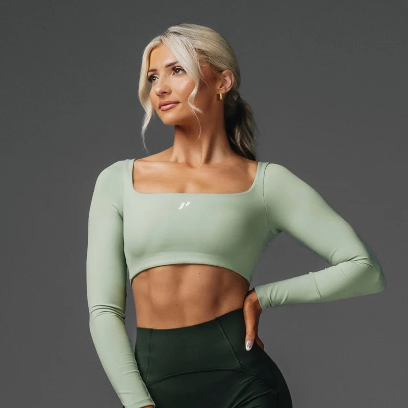 Minimalist Crop Long Sleeve