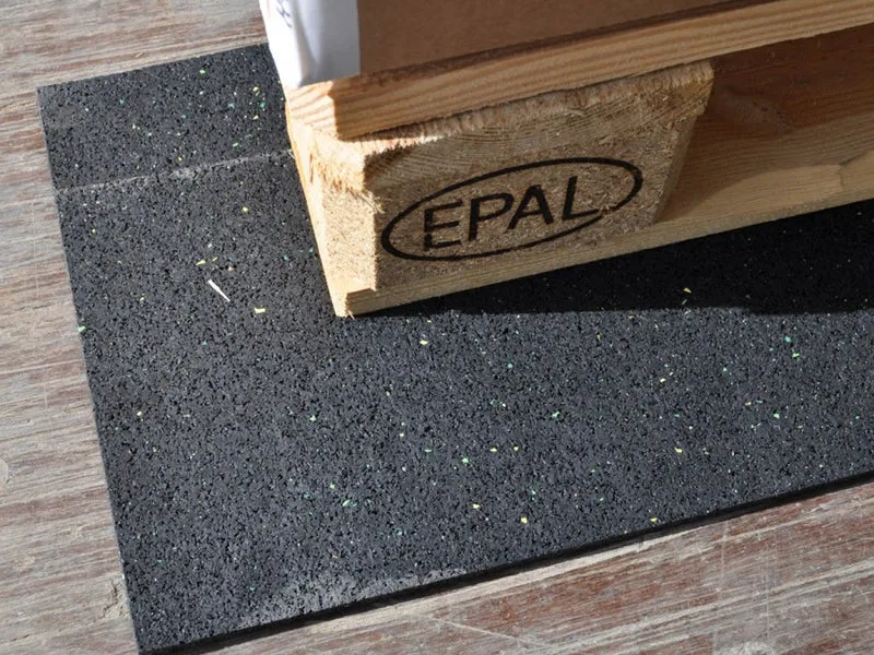 Anti Slip Rubber Mat Confetti Underlayment For Floor Protection And Traction