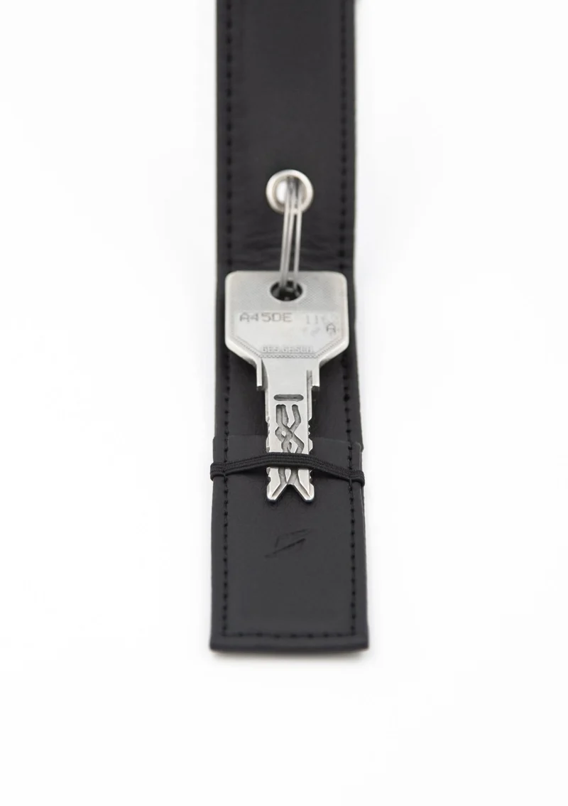 Schlüsselanhänger aus Kunstleder – STRYVE Keychain