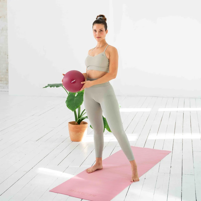 Pilatesball 20 cm - aus Silikon, inkl. Ballpumpe – Berry | B-Ware