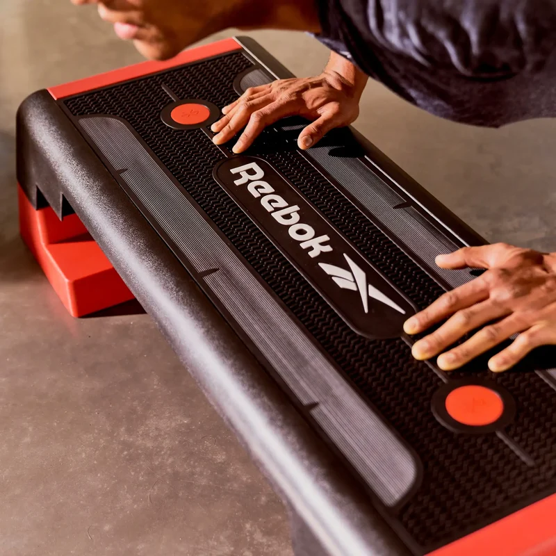 Aerobic-Brett Reebok mit Bluetooth-Schrittzähler