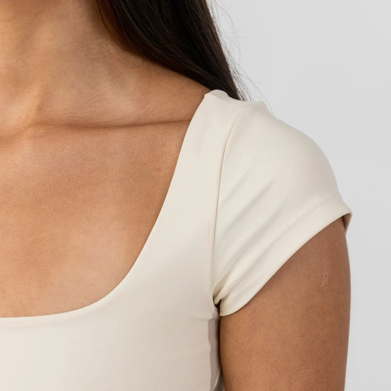 TNG Top Basic Sleeve Crema, para Mujer