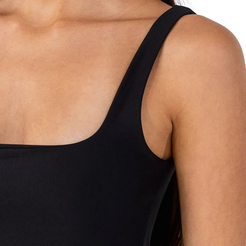 TNG Blusa sin Mangas Basic Square Neck Negro, para Mujer