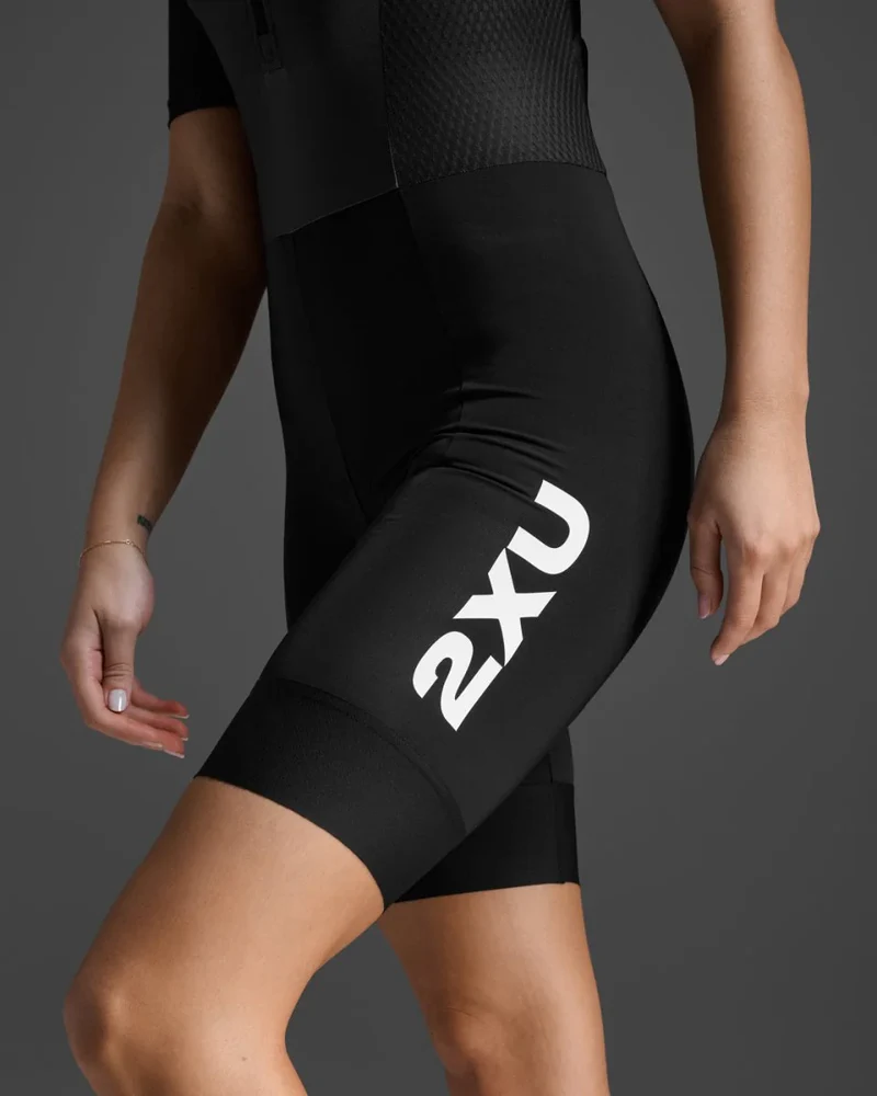 2XU Aero Hex Sleeved Trisuit, Damen, Black/White