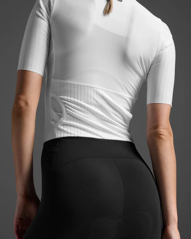 2XU Light Speed React Sleeved Trisuit, Damen, Black/White