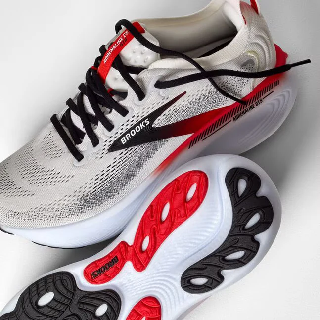 Brooks Adrenaline GTS 25, Laufschuhe, Herren, White/Black/Red