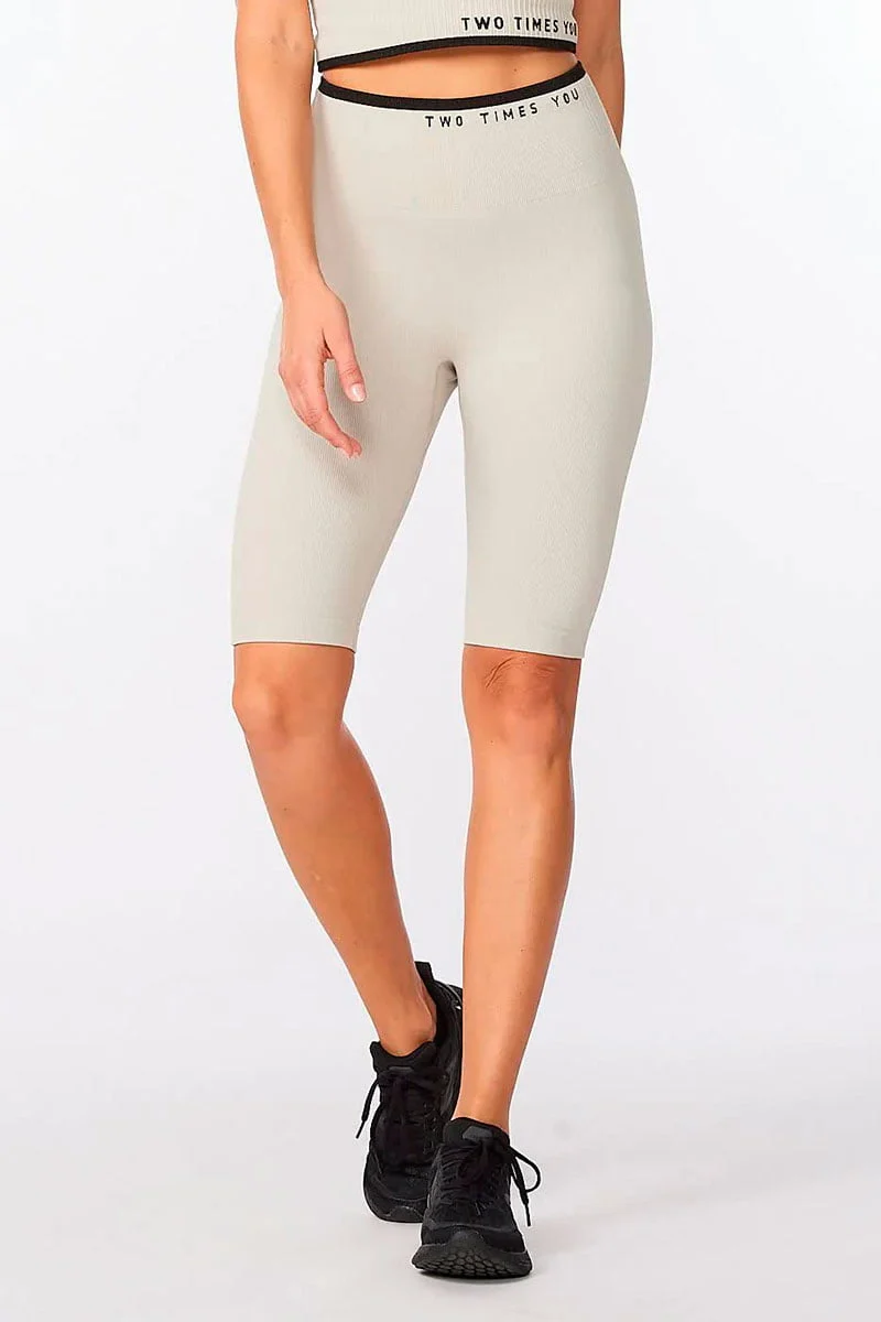 2XU Engineered Shorts, Damen, Beige/Black